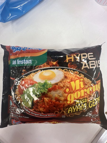 INDOMIE MI GORENG HYPE ABIS INSTANT NOODLES AYAM GEPREK 85гр 00-00010344