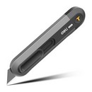 Технический нож "Home Series Black" Deli   Т-образное лезвие с механизмом автоматического возврата, эксклюзивный дизайн, корпус из высококачественного софттач пластика HT4008