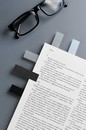 Стикеры-закладки пластиковые, 50х15 мм, 140 шт., "ДЛЯ КНИГОЛЮБОВ" материал: пластик кол-во цветов: 7, кол-во каждого цвета: 20, форма: прямоугольная, декор: полноцветная печать, Феникс+ 73267