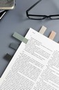 Стикеры-закладки пластиковые, 50х15 мм, 140 шт., "ДЛЯ КНИГОЛЮБОВ" материал: пластик кол-во цветов: 7, кол-во каждого цвета: 20, форма: прямоугольная, декор: полноцветная печать, Феникс+ 73269